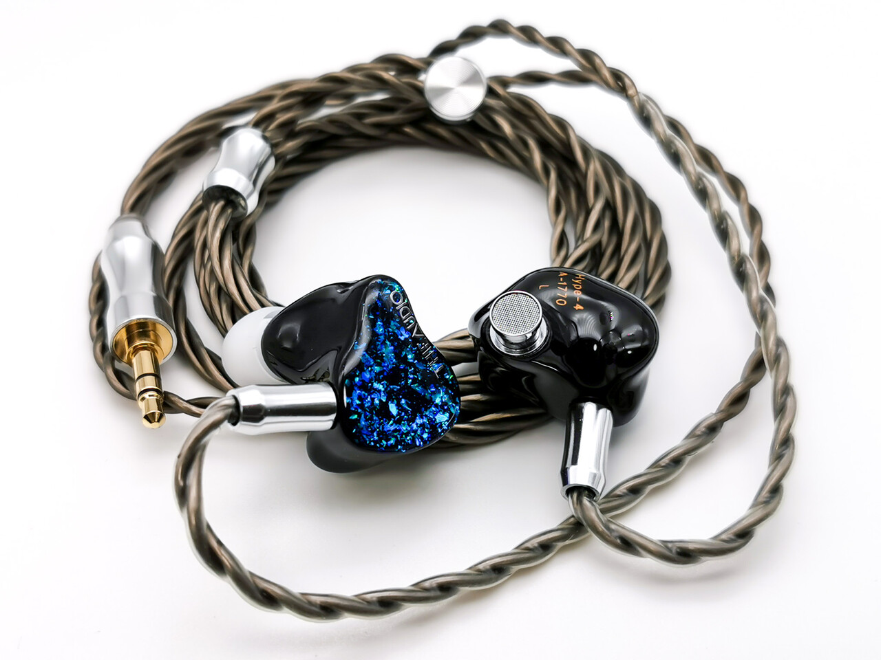 棚からレビュー】 「THIEAUDIO HYPE 4」 独自技術「IMPACT²」アイソ