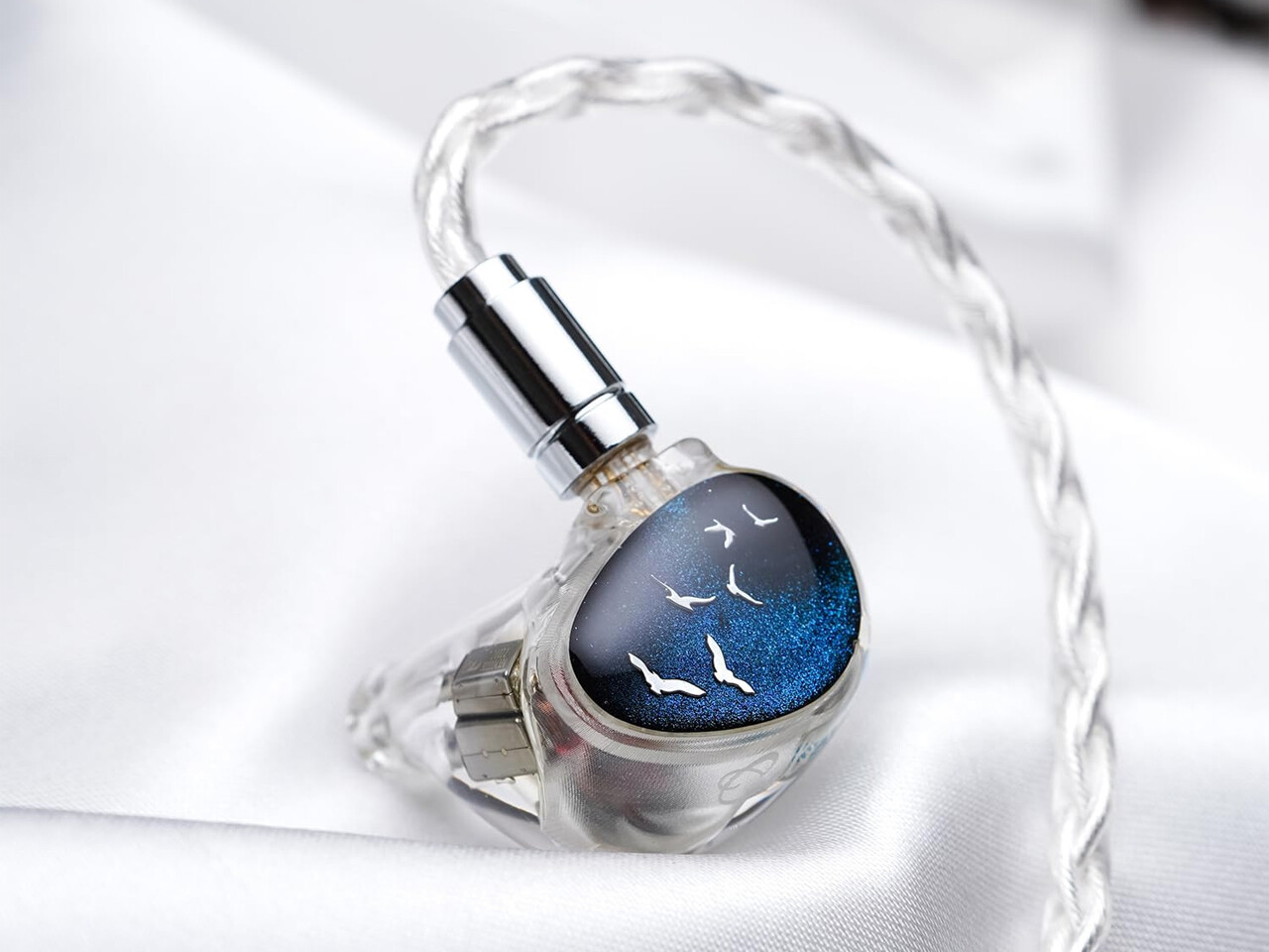 Kinera Celest PhoenixCall」 クリアシェルに独特な1DD+2BA+2FPD構成