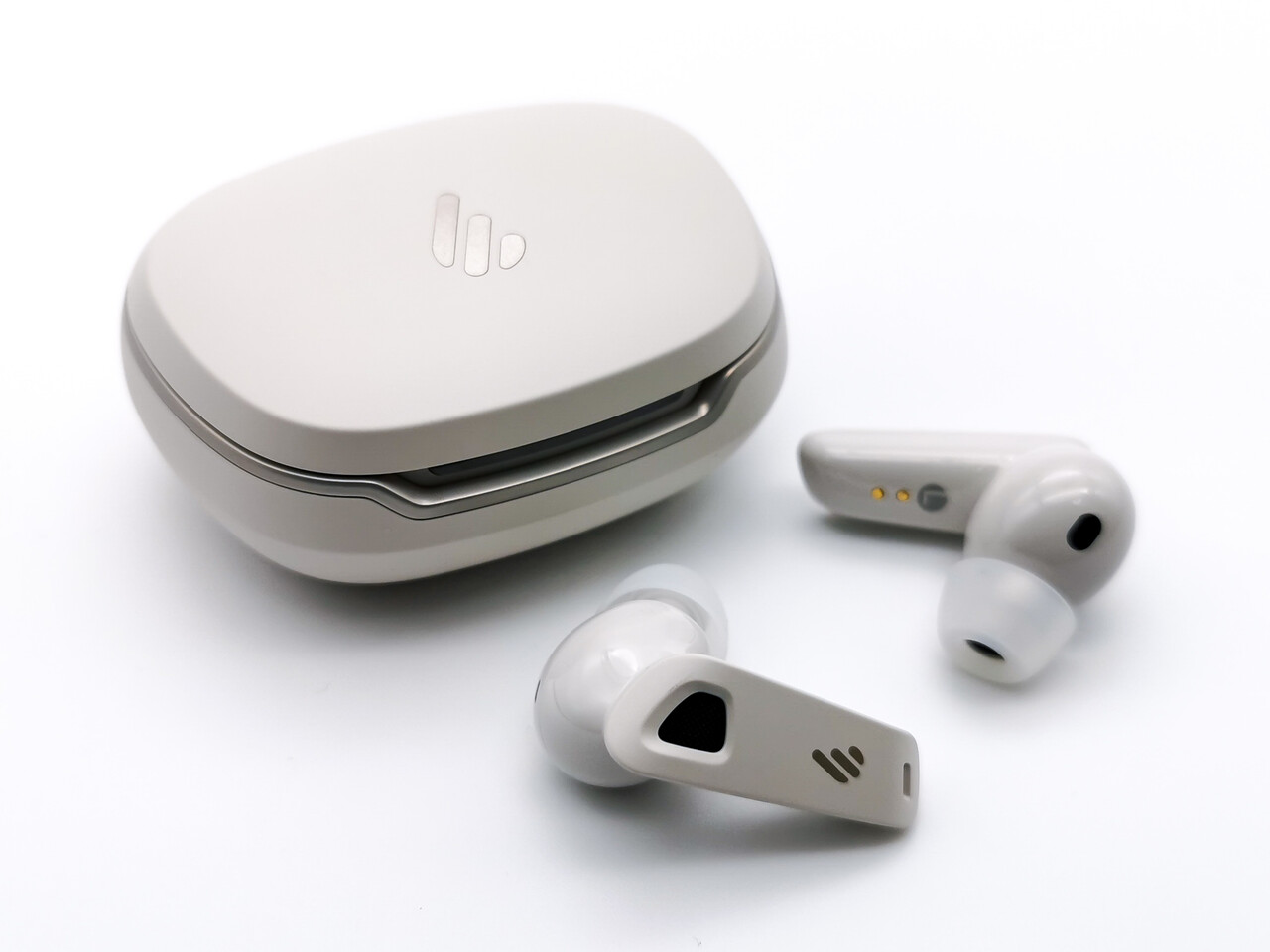 EDIFIER NeoBuds Pro 2」 ハイブリッド構成＆ハイレゾ対応で－50dBの