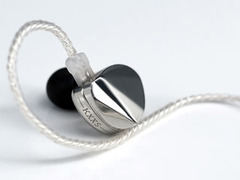 水月雨 「Moondrop KXXS」 透き通るような明瞭感と柔らかく自然な