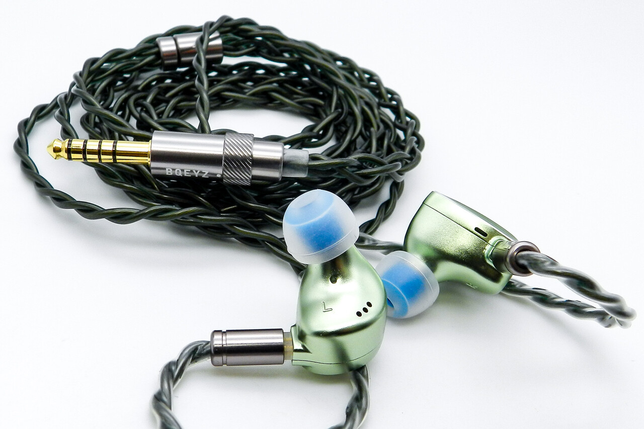 BQEYZ Winter II」 PZT骨伝導+12mm ダイナミック構成の人気モデルが