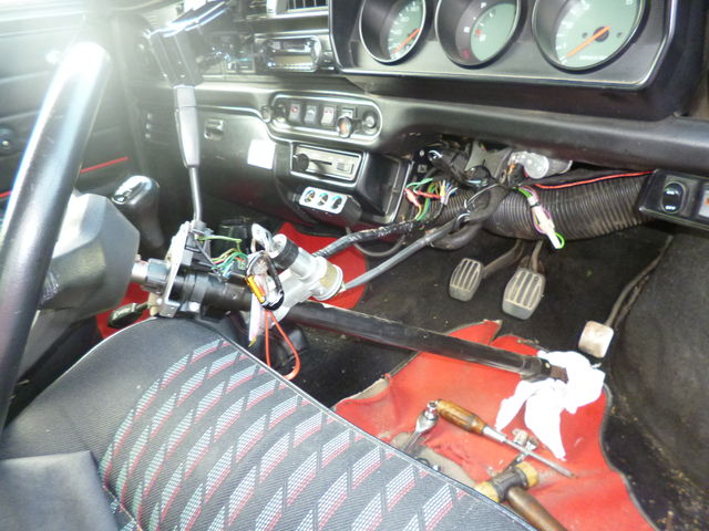 WD様。ステアリングのガタでシャフト交換です。 : スタッフブログ