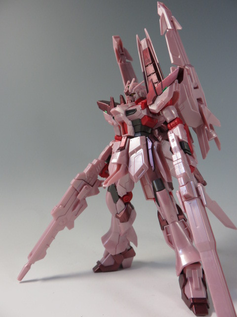 HGBF Hi-νガンダムヴレイブアメイジング Ver.紅の彗星 レビュー