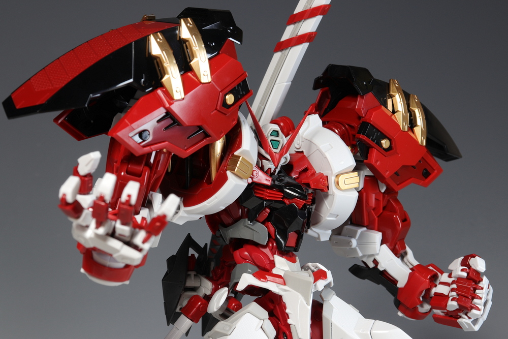 Hi-Resolution Model（ﾊｲﾚｿﾞﾘｭｰｼｮﾝﾓﾃﾞﾙ） ガンダムアストレイ レッド