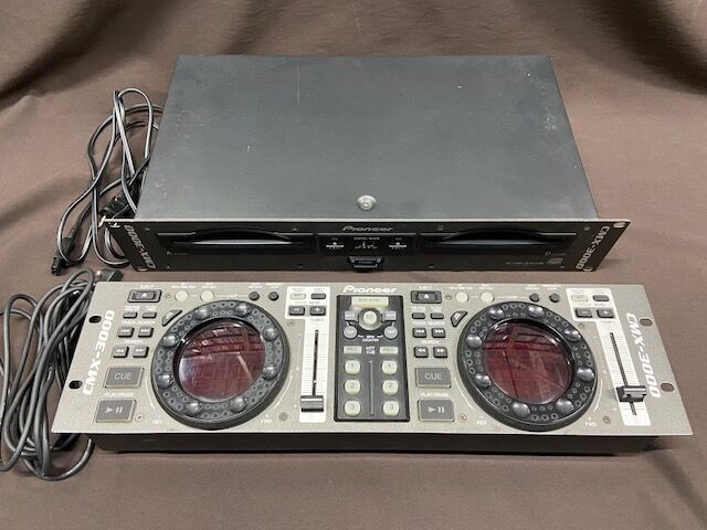 DJ向けツインCDプレーヤー「PIONEER CMX−3000」入荷しました