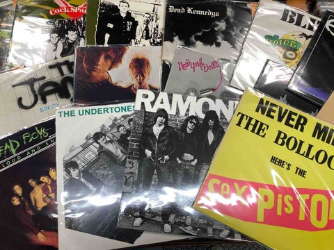 70's PUNK/POWERPOPを中心に中古レコードが入荷!!名盤勢揃い