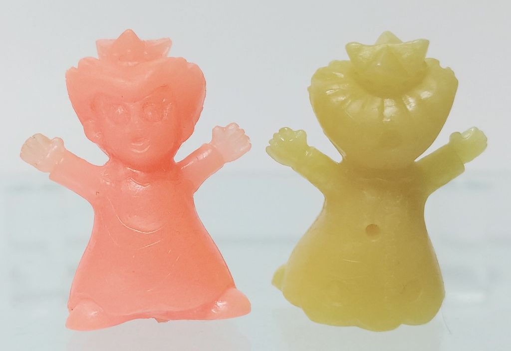 前編 ロッテ ファミコンチョコ 1弾 消しゴム 蓄光 スーパーマリオ