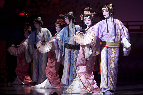 星組公演フォト・レビュー『宝塚 花の踊り絵巻ー秋の踊りー』 : 宝塚