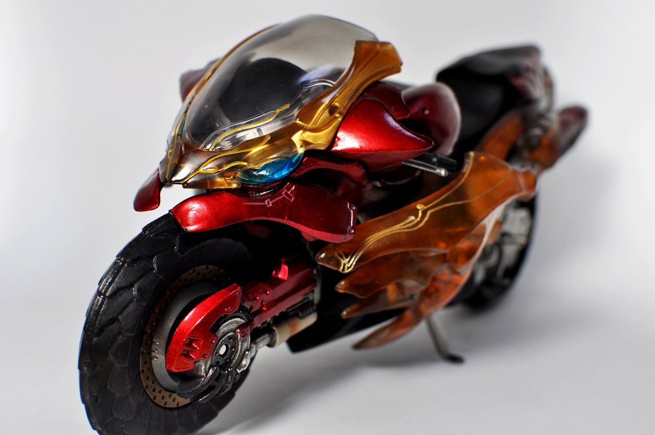 ②vol.40仮面ライダーアギト＆マシントルネイダー トルネイダー編