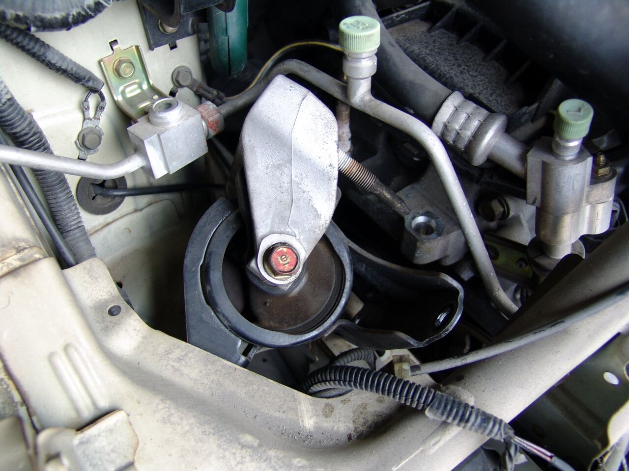 エンジンマウント脱着 ホンダライフ JB7 : 車屋なのに☆ハモンド