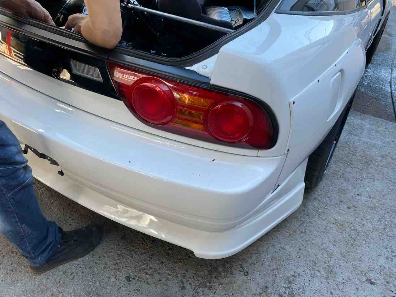 Yahoo!オークション 180sx 後期 純正 テール ガーニッシュ 4点セット