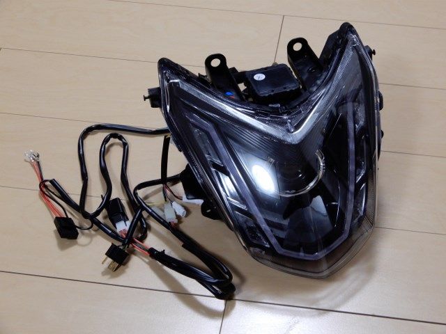 シグナスX 4型 デイライトラインLEDヘッドライトAFS内臓プロジェクター