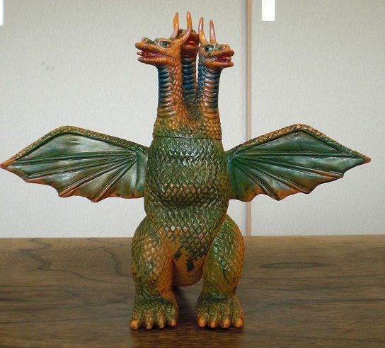 ブルマァク ジャイアントキングギドラ : クラウドベース（スペクトラム