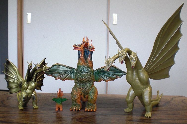 ブルマァク ジャイアントキングギドラ : クラウドベース（スペクトラム