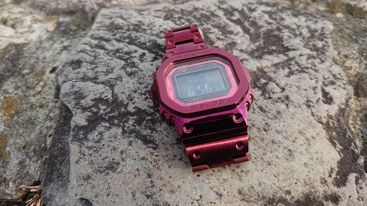 比較レビュー「GMW-B5000-1 × GMW-B5000RD-4」後半 スポーティか