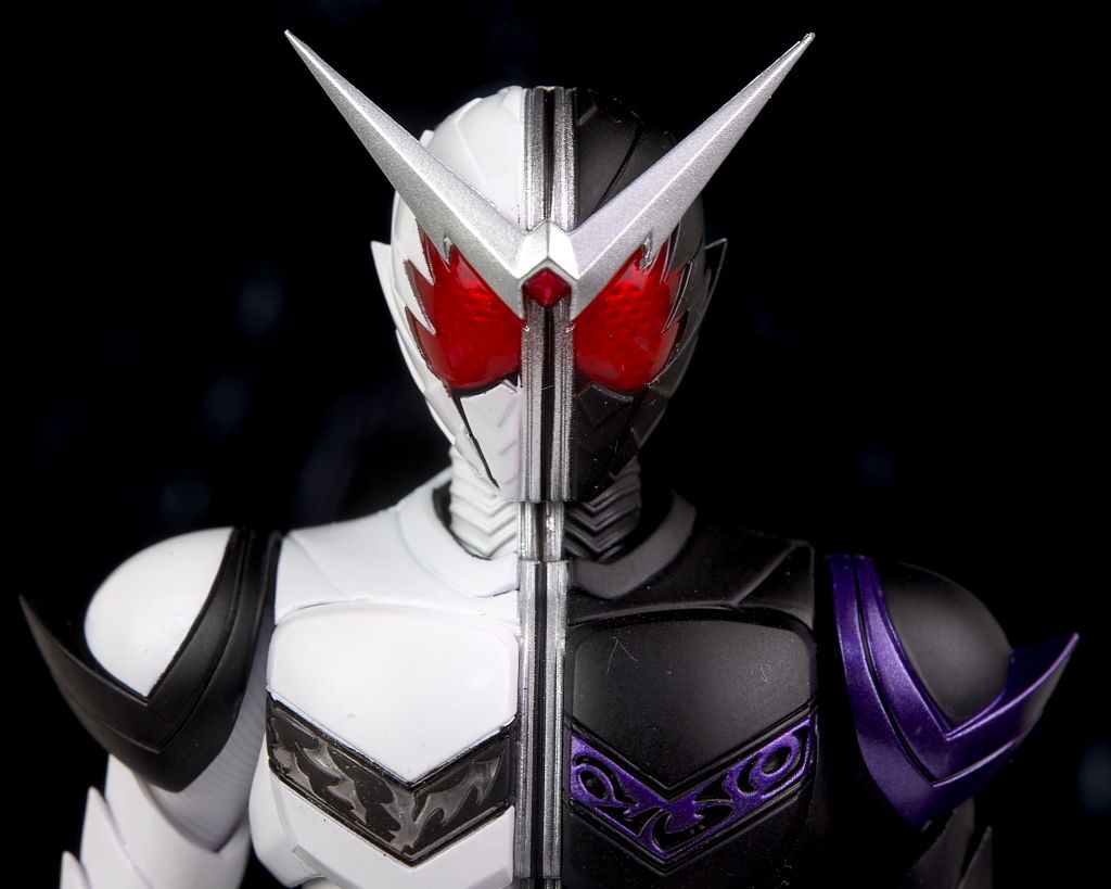 S.H.フィギュアーツ (真骨彫製法) ファングジョーカー レビュー : はっ