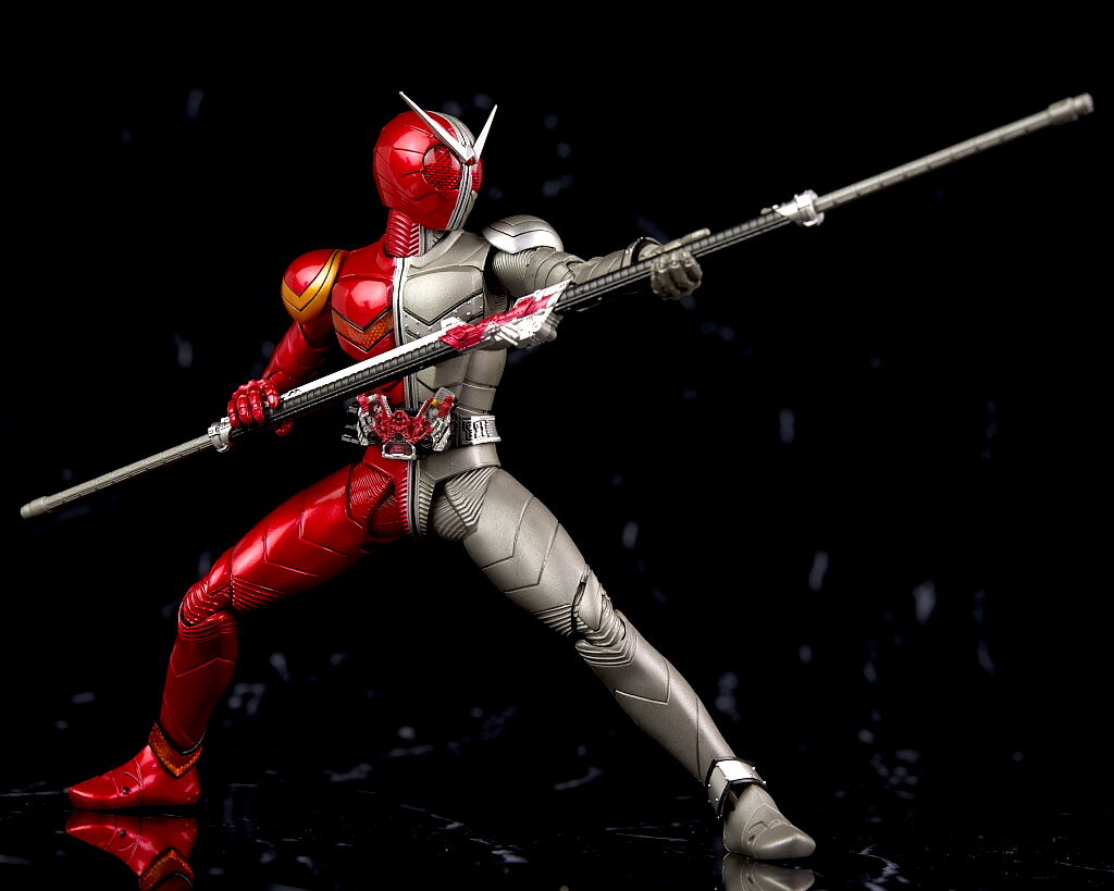 S.H.フィギュアーツ （真骨彫製法） 仮面ライダーW ヒートメタル