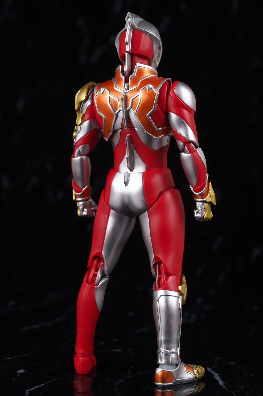 S.H.フィギュアーツ ウルトラマンデッカー ストロングタイプ レビュー