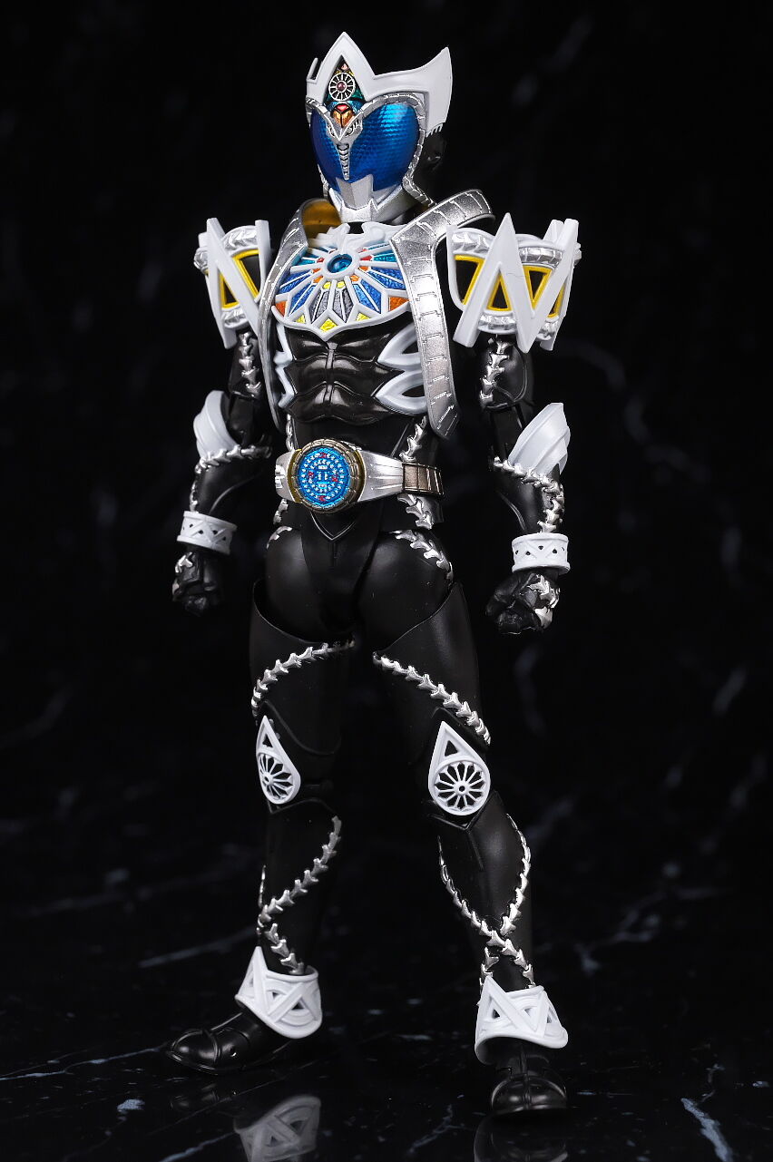 S.H.フィギュアーツ （真骨彫製法） 仮面ライダーサガ レビュー : はっ