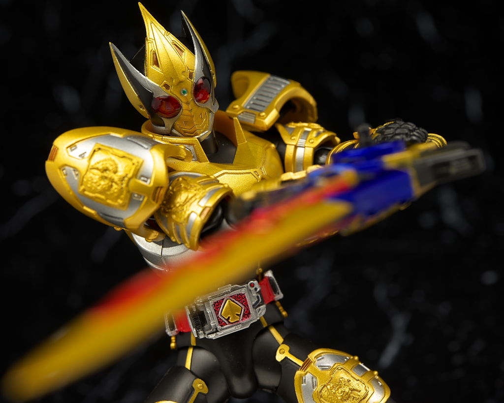 S.H.フィギュアーツ 仮面ライダーブレイド キングフォーム レビュー