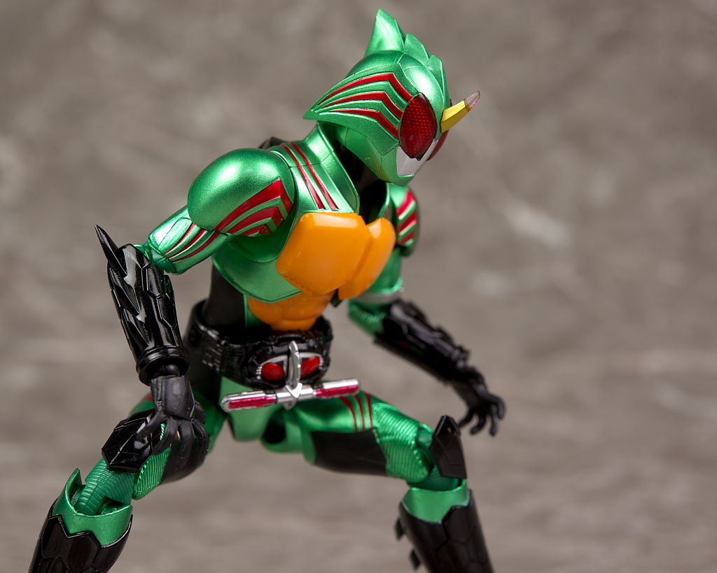 S.H.フィギュアーツ 仮面ライダーアマゾンオメガ レビュー : はっちゃか