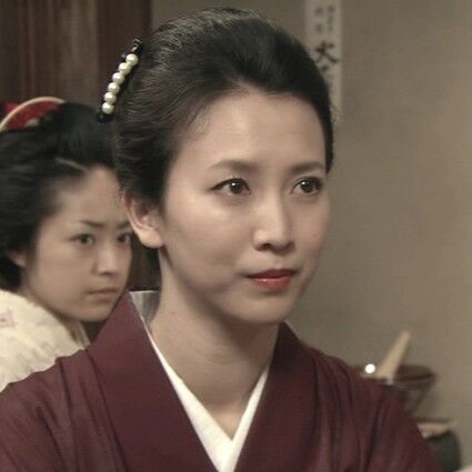 金曜プレステージ 花いくさ～京都祇園伝説の芸妓・岩崎峰子（井上真央