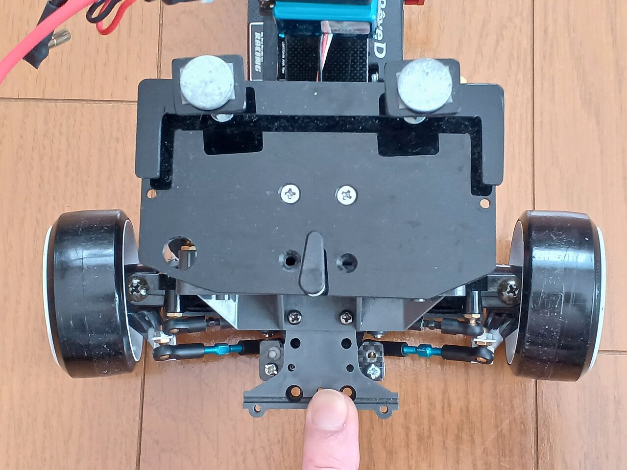 2024/10/6の作業：タミヤ TA03Fのパッシブ4WS化① : お父さんの作業部屋
