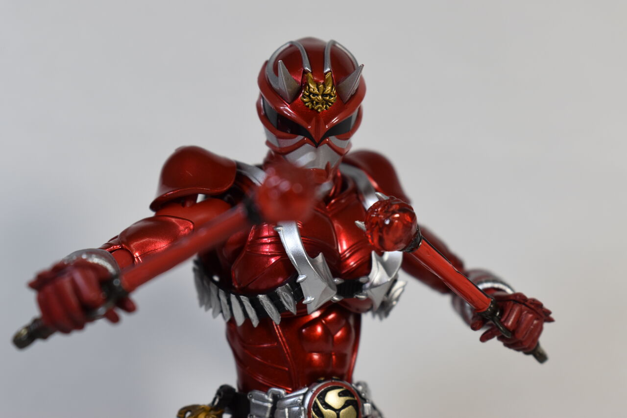 S.H.Figuarts 仮面ライダー響鬼紅（真骨彫製法） レビュー : ハニワの