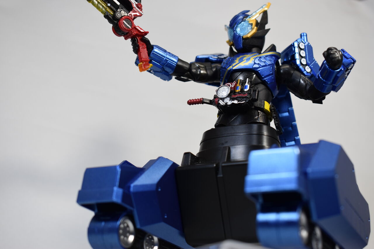 S.H.Figuarts 仮面ライダービルド タンクタンクフォーム レビュー