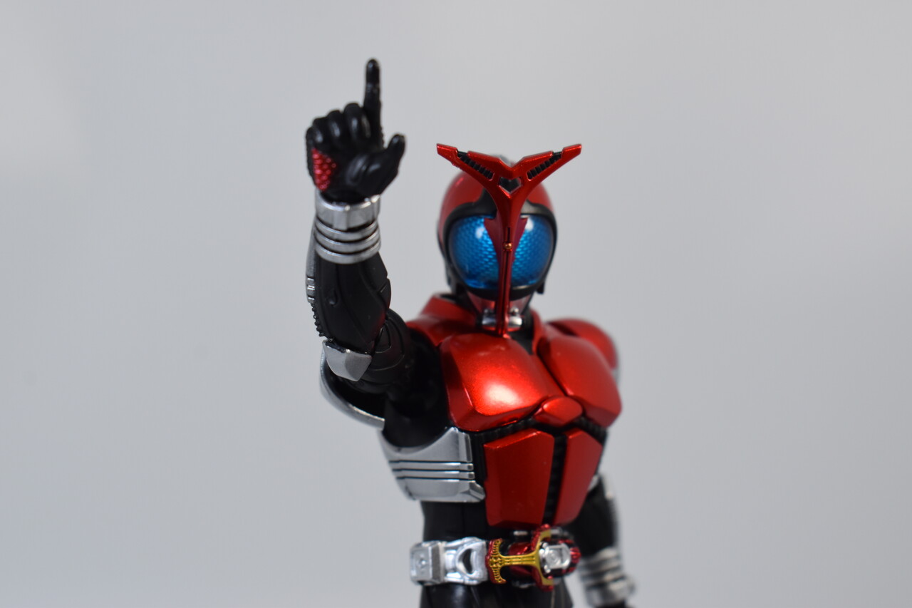 S.H.Figuarts 仮面ライダーカブト ライダーフォーム（真骨彫製法