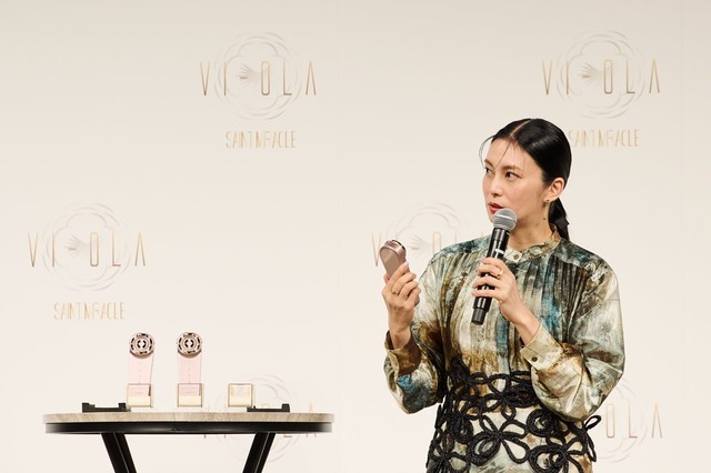 柴咲コウさんが登壇！美顔器「VI-OLA（ヴィオーラ）」販売1周年記念
