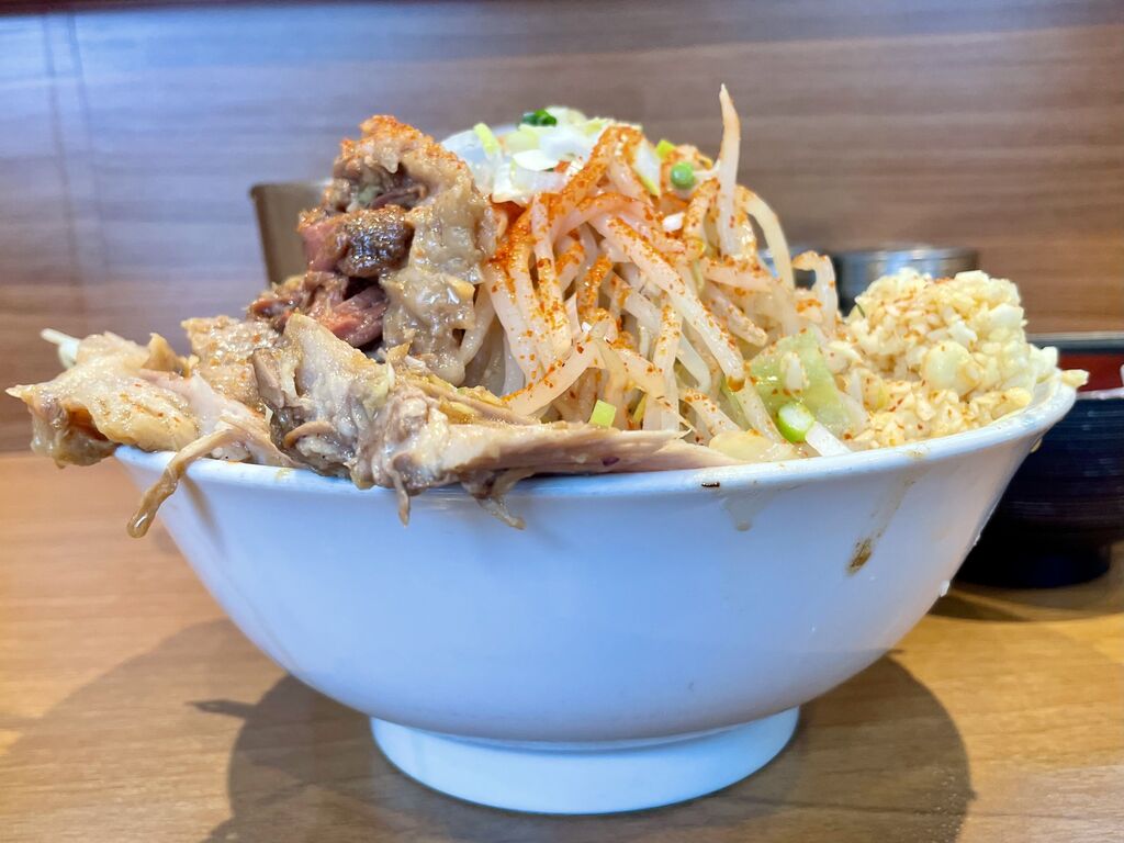 池田屋・高田馬場店限定の塩ポン酢ラーメン、ヤサイニンニク