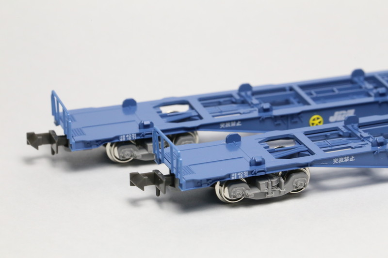 KATOとTOMIXのコキ104（KATOコキ104コンテナ無積載2両セット） : M R S