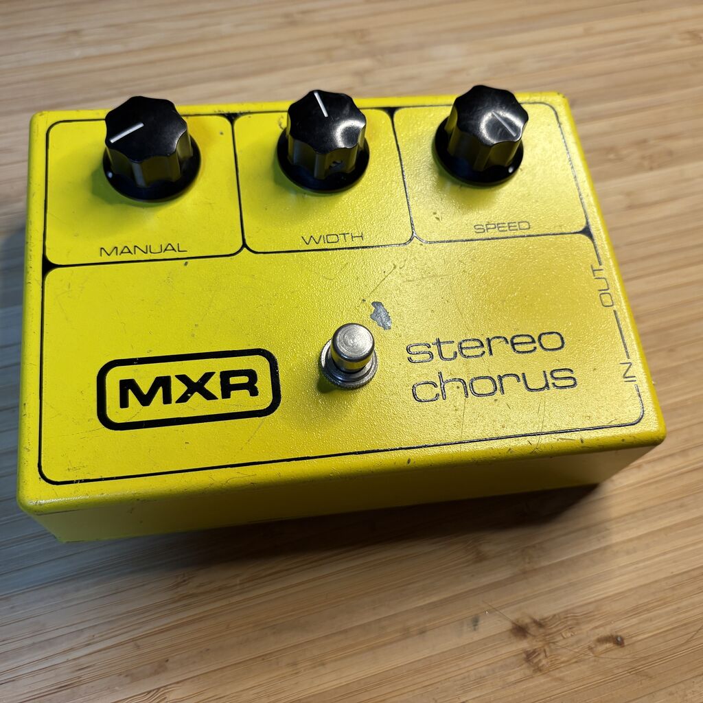 110V仕様のMXR Stereo Chorusをアダプター駆動にする話 : Kooy GuitarsのK