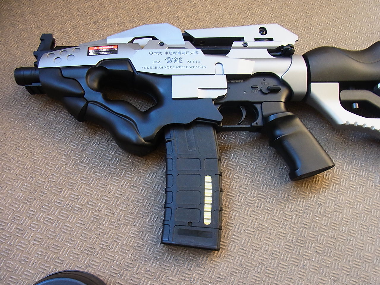 0六式中距離制圧火器「雷鎚-イカヅチ」 : りぅまるのにっき ﾂｳﾞｧｲ