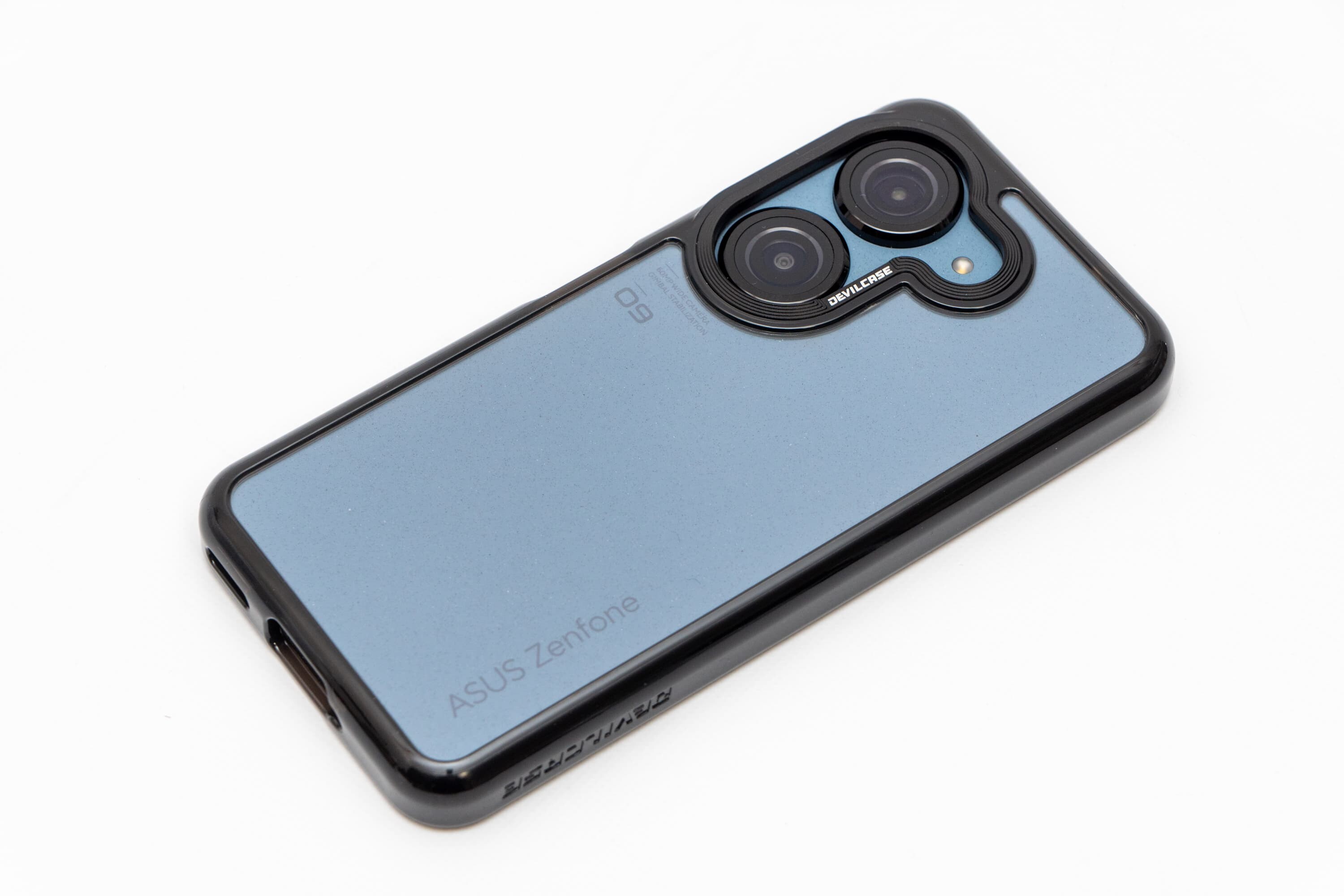 デビルケース Zenfone 9 レビュー 良し悪しはっきり好みのわかれる高級