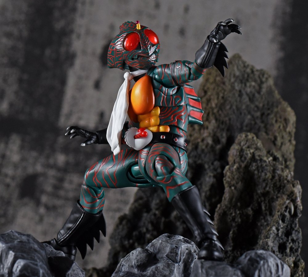9/29店頭発売！「S.H.Figuarts 真骨彫製法 仮面ライダーアマゾン」撮り
