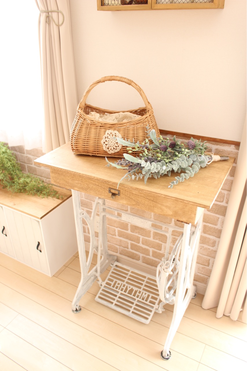 簡単に追加DIYでミシン脚をパソコンデスク＆iPad・パソコン収納