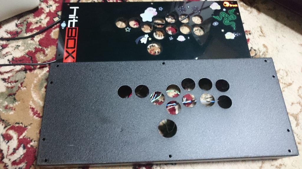 Hitboxの天板取っ替えを目指して完全分解にトライ！ : 魔王の引き出し