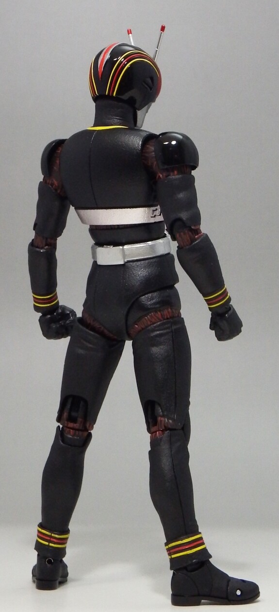 S.H.フィギュアーツ「仮面ライダーBLACK(真骨彫製法)」 : 空想玩具シリーズ