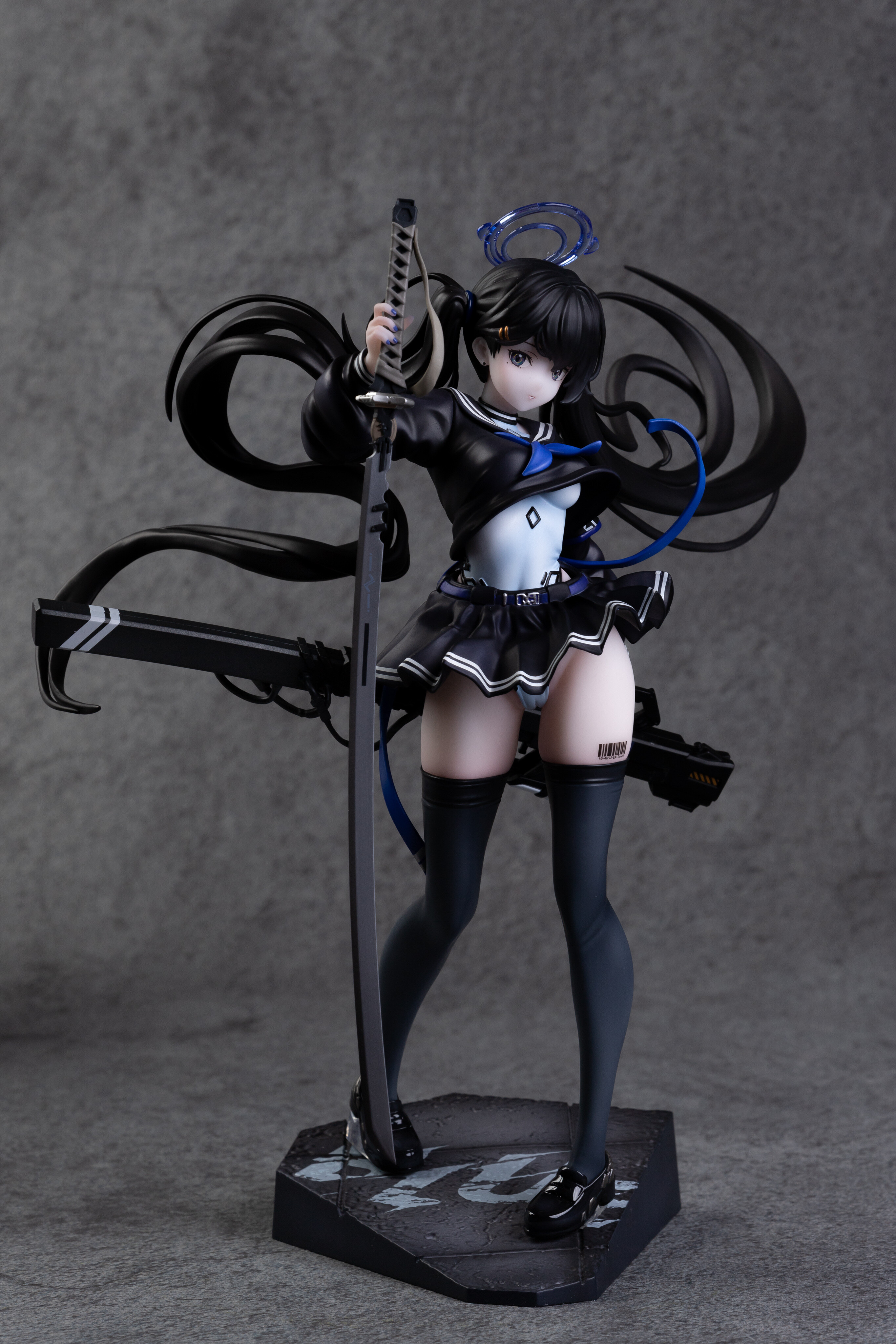 Solarain『Colors:BLUE』フィギュアレビュー : 雪の降る空に