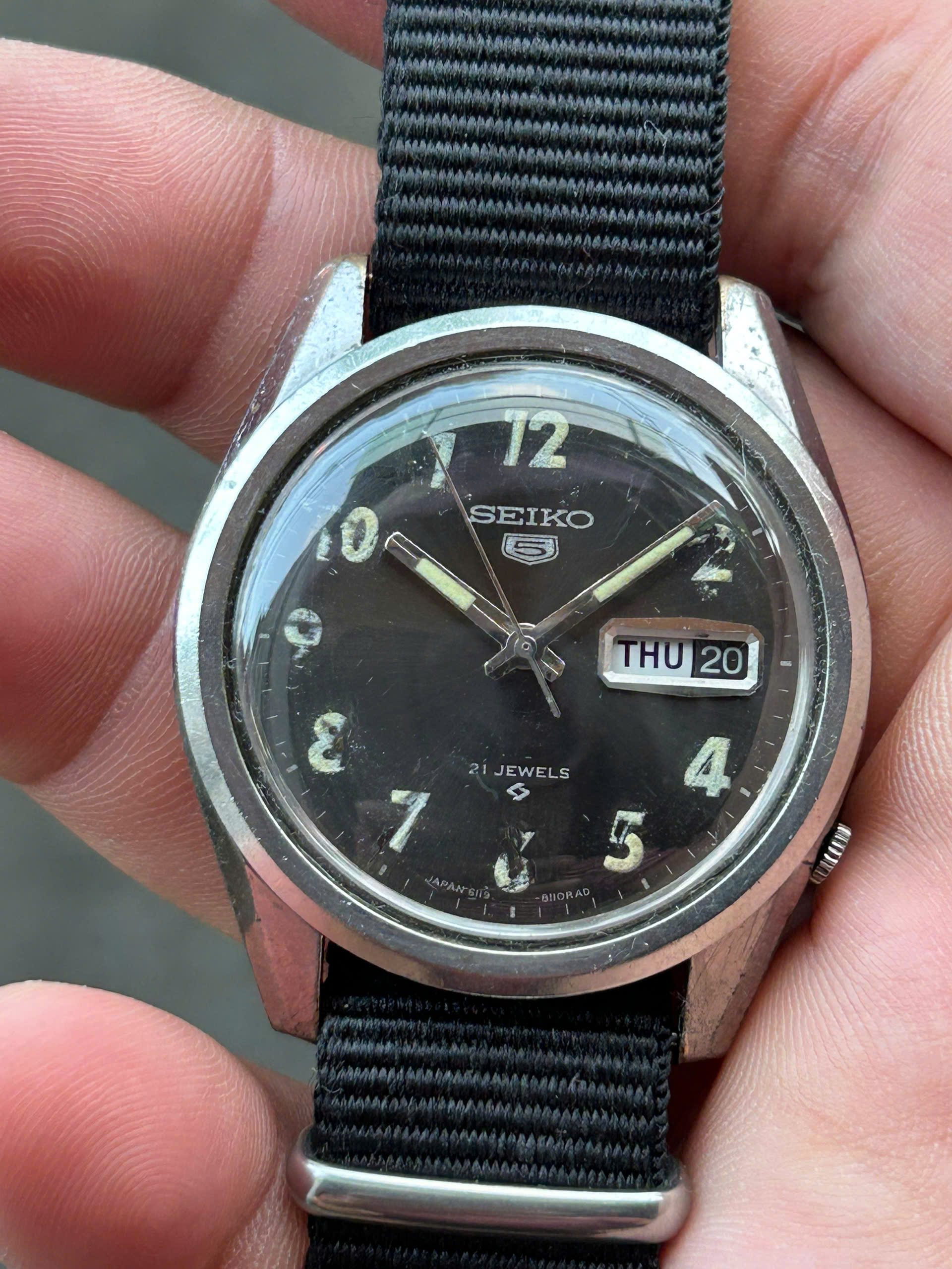 Seiko 5 Macv Sog automatic watch 6119-8100 / case no.841257 , made