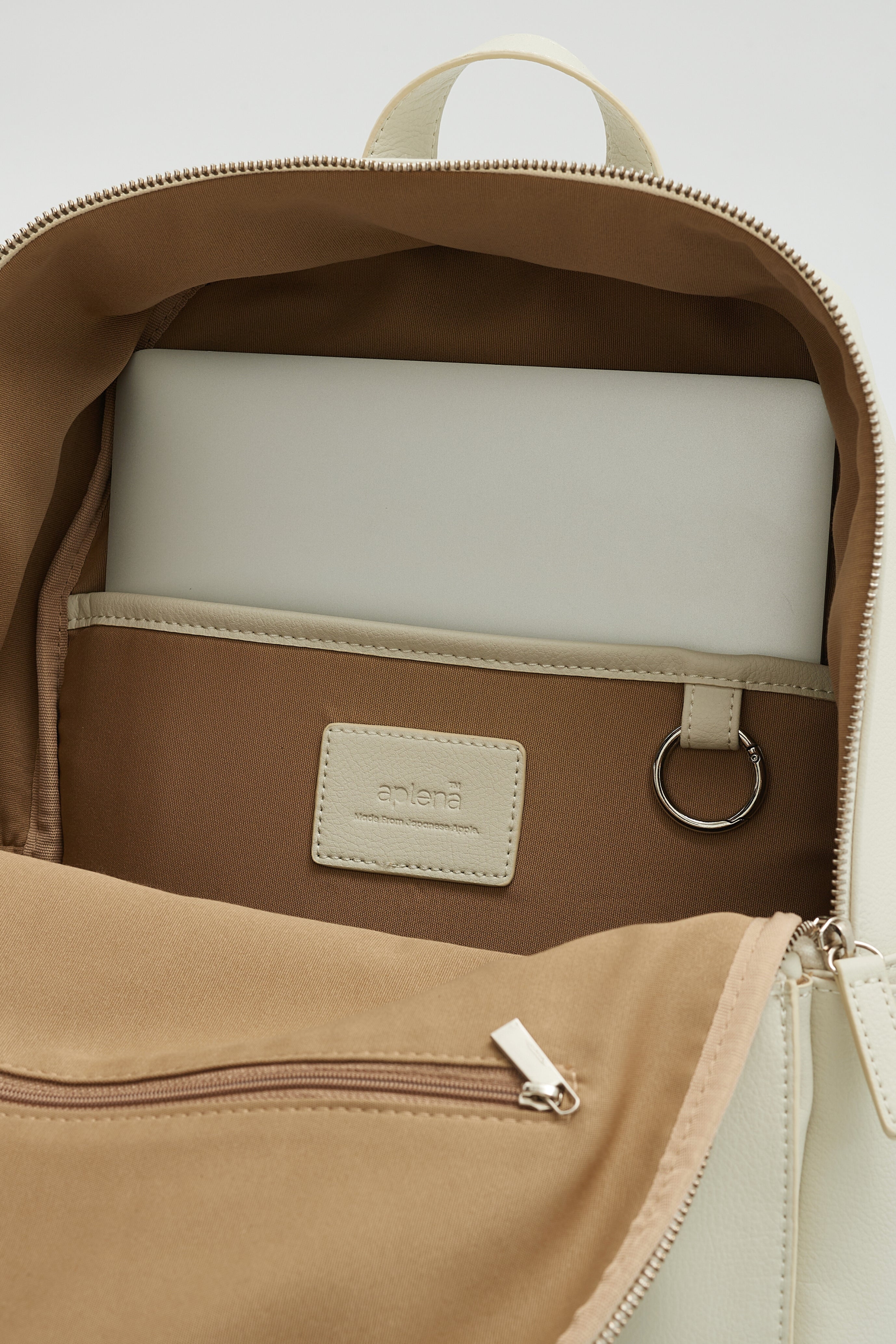 国産アップルレザー製リュックサック「Apple Rucksack」 | LOVST TOKYO