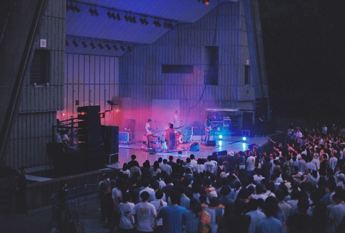 カネコアヤノ 野音ワンマンショー 奔放な創造性を反映した演奏と