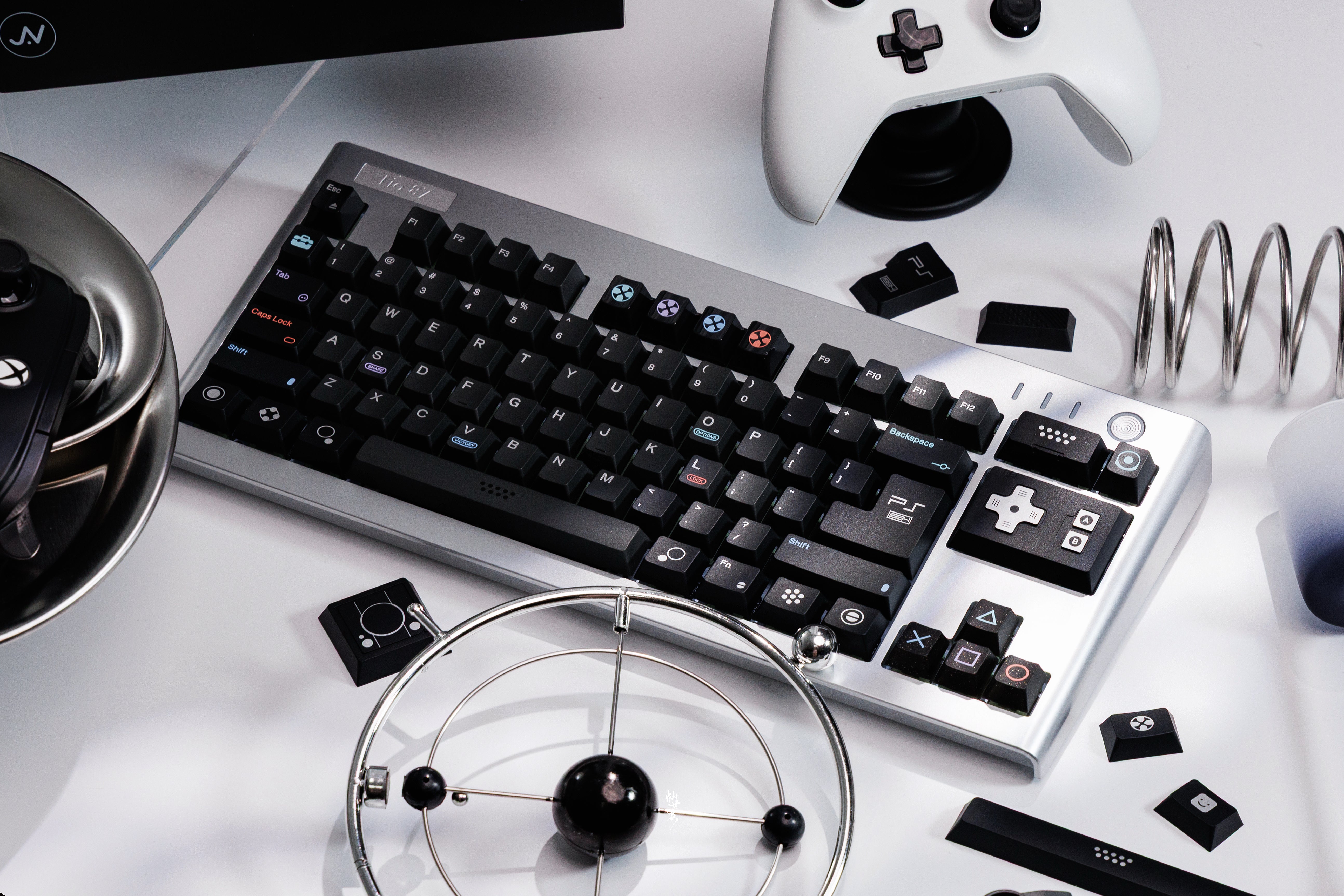 80Retros PS1994 Keycaps Black and Silver – Cherry Profile All in