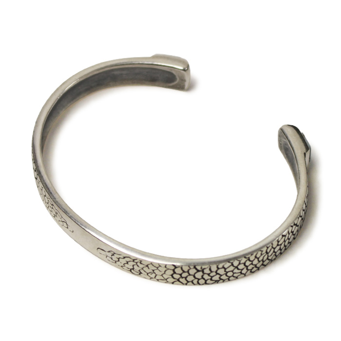 いつものコーデにプラスしたい「D'AMICO (ダミーコ)」のアクセサリー