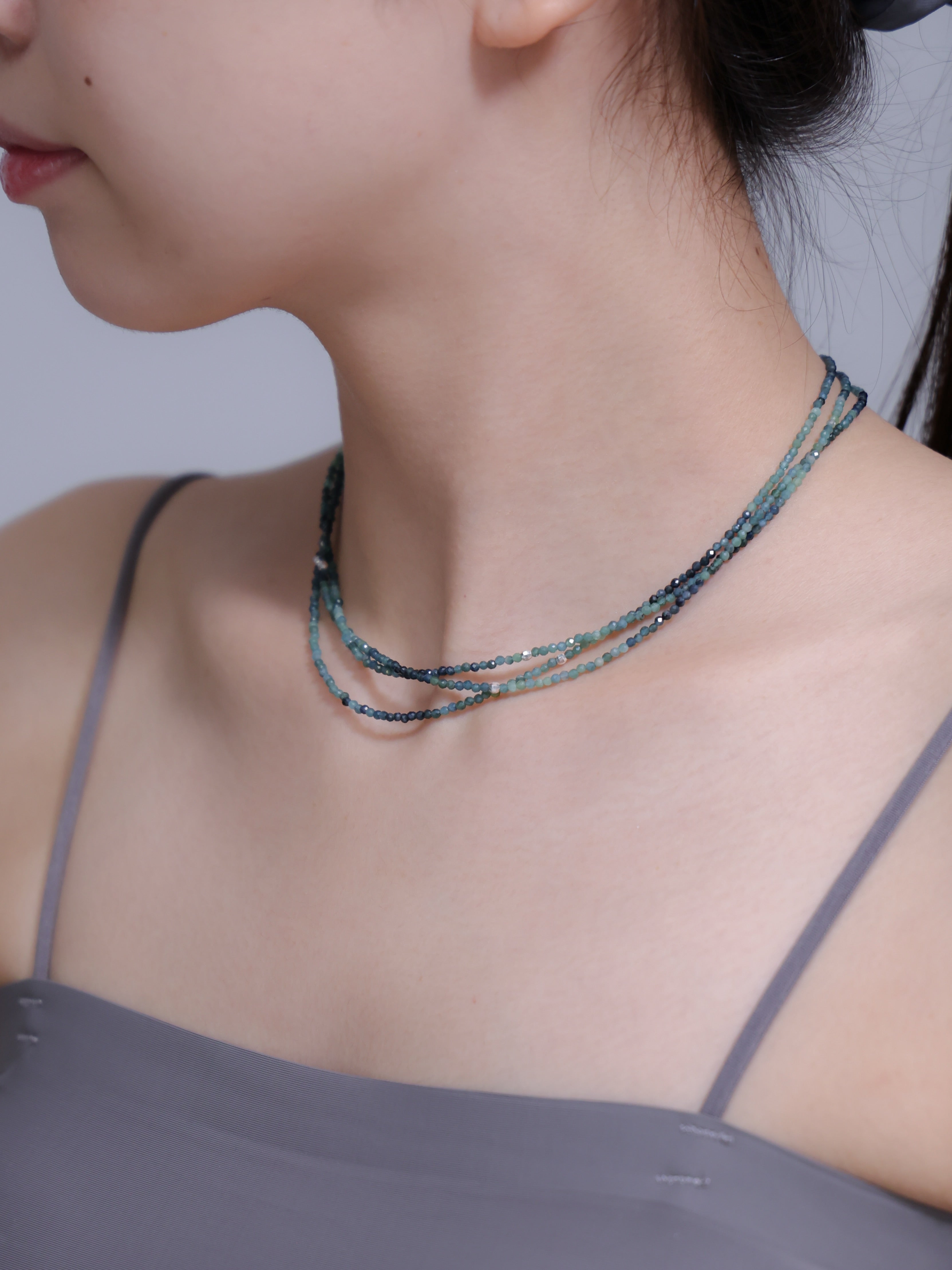 ブルートルマリン 3連ネックレス - 【深海の静寂】インディコライトの