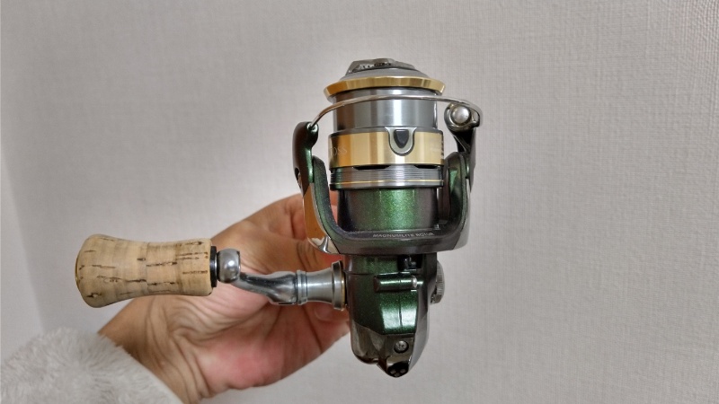 インプレ】シマノ 12カーディフCI4+ C2000SS【エリアでも渓流でも活躍