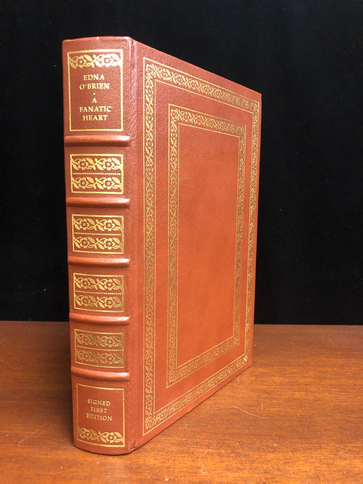 A Fanatic Heart | Edna O'Brien