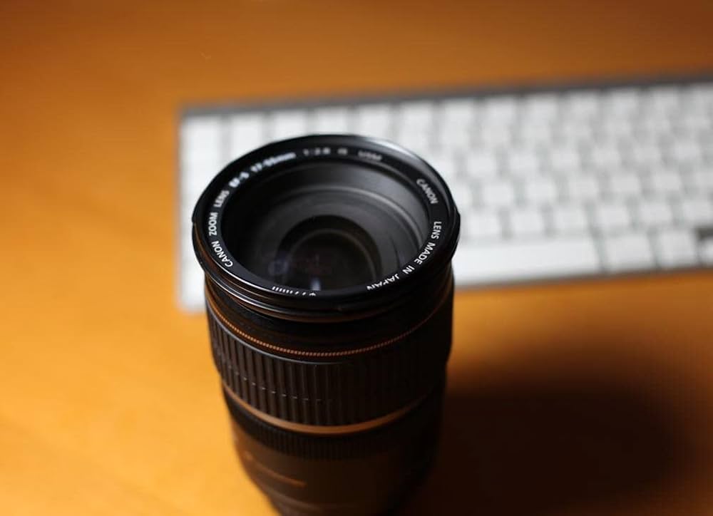 Amazon.co.jp: Canon EF-S - Zoom lens - 17 mm - 55 mm - f/2.8 IS